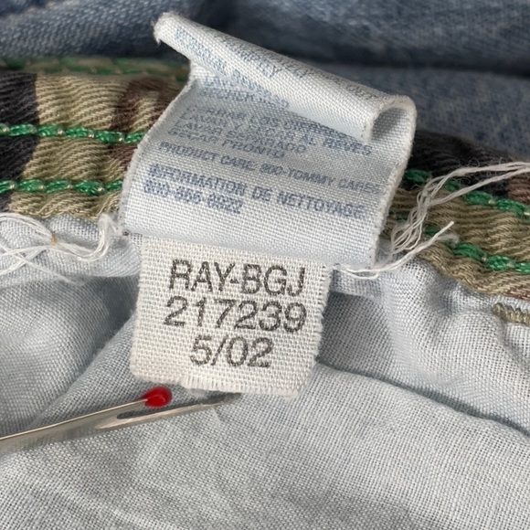 Vintage 2002 Tommy Hilfiger Cargo Jeans Distressed Medium Wash Blue Boys 18 2/4 - Picture 16 of 16